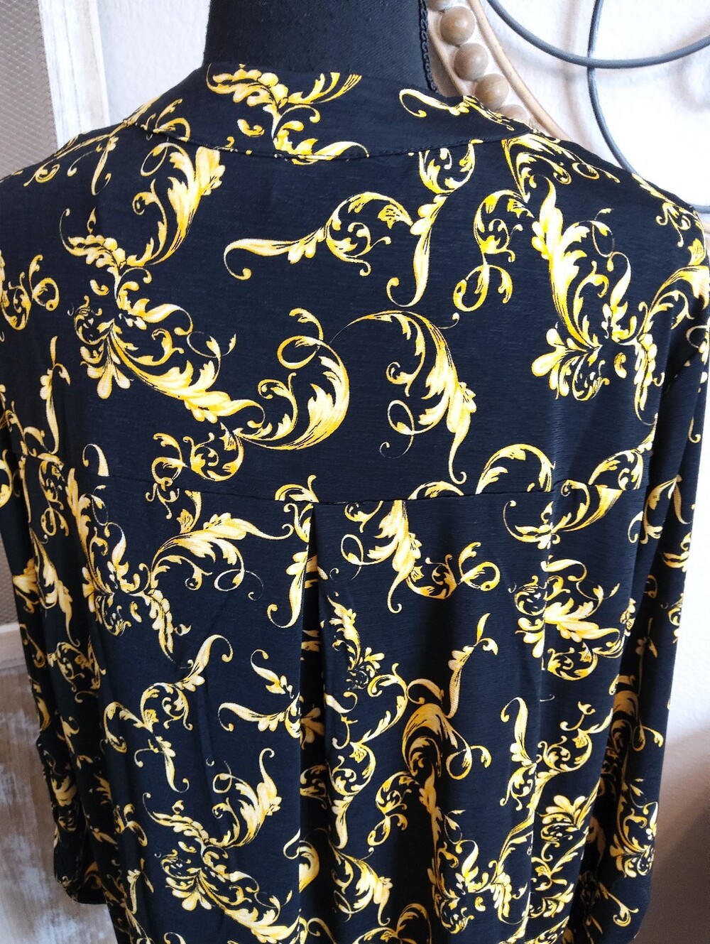 Dear Scarlett Black & Gold Baroque Tunic Top - Picture 8 of 11
